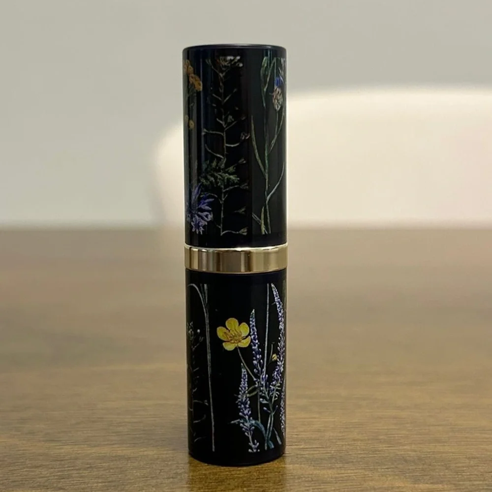 Estee Lauder Limited Edition Lipstick - Modern Muse - Full Size 0.12oz (0367) - Picture 5 of 6